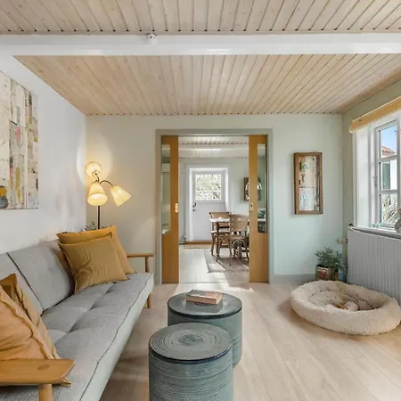 2 Bedroom Pet Friendly In