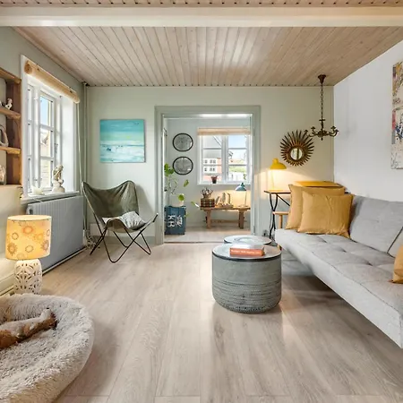 2 Bedroom Pet Friendly In Ferienhaus Svaneke